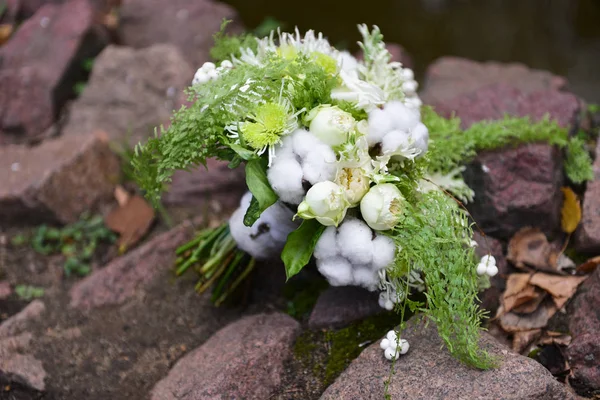 Gelin Buketi pamuk ile düğün narin. çiçek aranjman çiçek kutlamak tatil dekorasyonu