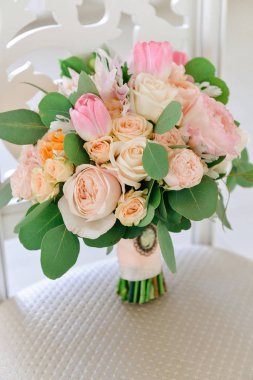 Güzel ihale düğün buket gül koltuğum. gelin buketi, çiçek düzenleme