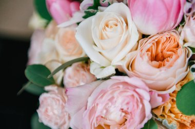 Pembe gül buketi güzel ihale düğün koltuğum. gelin buketi, çiçek düzenleme