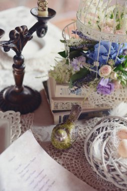 bir kuş ve bir yuva tatil dekorasyon rustik tarzı ile bir kafes düğün dekor buket çiçek çiçek aranjman