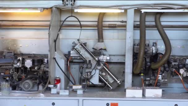 Baris pinggiran banding di pabrik furnitur — Stok Video