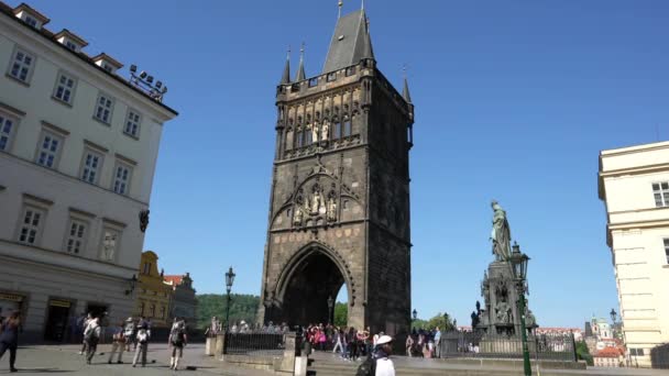布拉格 捷克共和国 2018年5月 在捷克共和国布拉格的老城桥塔的看法 — 图库视频影像