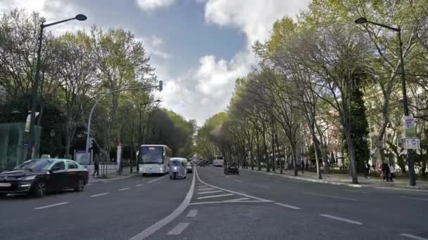 リスボン ポルトガル 2018 リスボンの中心部の通りの交通渋滞 — ストック動画