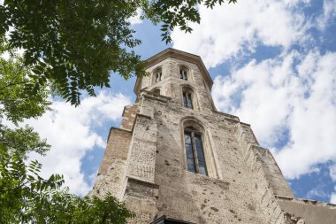 Budapeşte, Macaristan. Temmuz 2018. Bir görünümü, kule, Maria Magdalona Templom Budapeşte, Macaristan