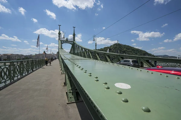 Budapeşte, Macaristan. Temmuz 2018. Tuna Nehri Budapeşte, Macaristan özgürlük köprüde görünümünü