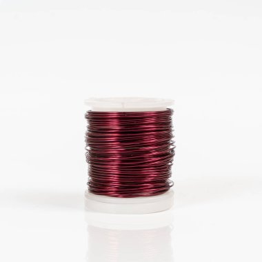 renkli Metalik iplik makarası