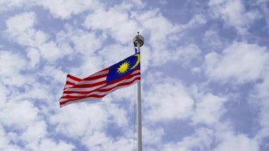 Kuala Lumpur, Malezya. Ocak 2019. Malezya üzerinde gökyüzü sallayarak bayrak
