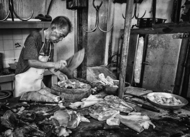 Kuala Lumpur, Malezya. Ocak 2019 et satıcı Kuala Lumpur, Malezya Çin mahallesinde sokakta