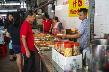 Kuala Lumpur, Malezya. Kuala Lumpur, Malezya, Çin Mahallesi'ndeki sokaklarda Restoran Ocak 2019 A görünümü