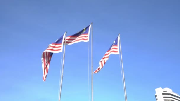 Kuala Lumpur Malaisie Janvier 2019 Trois Drapeaux Malaisiens Agitant Avec — Video