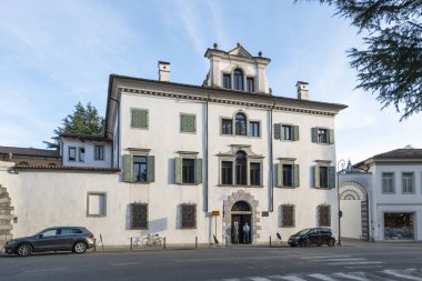 Udine bina Başpiskopos