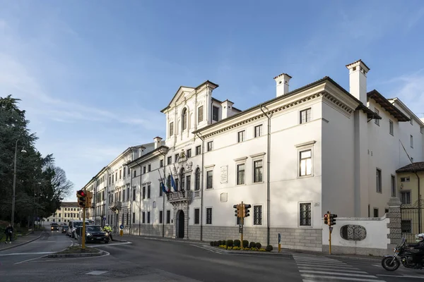 Belgrado palast in udine — Stockfoto