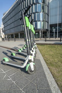 Varşova 'da elektrikli scooter paylaşımı
