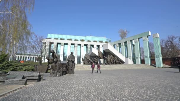 Warschau Polen April 2019 Ein Blick Auf Das Denkmal Des — Stockvideo