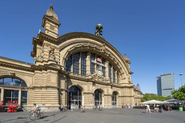 Frankfurt Hauptbahnhof tren istasyonu binası