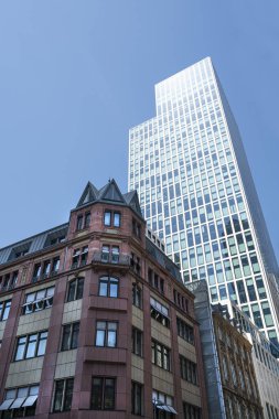 Frankfurt'ta eski ve modern binalar