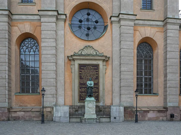 Het Olaus Petri standbeeld in Stockhol — Stockfoto