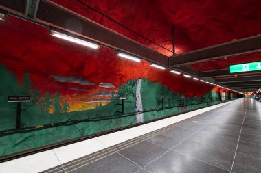Stockholm 'deki Solna Centrum metro istasyonu.