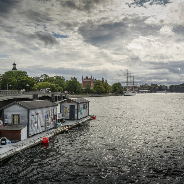 Старый корабль в порту Стокгольма — стоковое фото