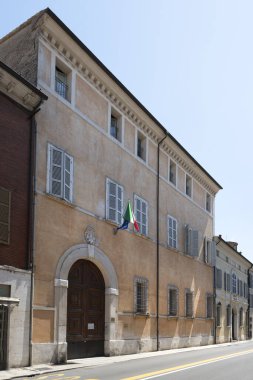 Ravenna, İtalya. 28 Temmuz 2020. Grossi 'nin Ravenna, İtalya' daki Fusconi sarayından sonraki cephesi.