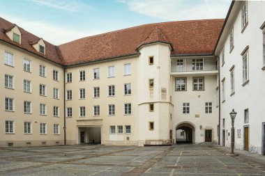 Graz, Avusturya. Ağustos 2020. Grazer Burg 'ün iç avlusu. 