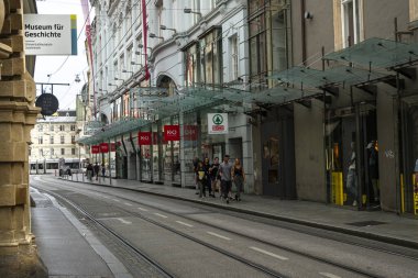 Graz, Avusturya. Ağustos 2020. Şehir merkezindeki tarih müzesi sarayının dış görünüşü