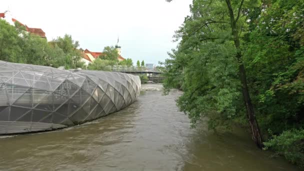 Graz Ausztria 2020 Augusztus Kilátás Szigetre Mur Struktúrában Folyón — Stock videók