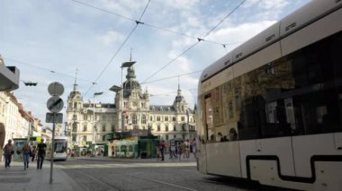 Graz, Avusturya. Ağustos 2020. Şehir merkezindeki Hauptplatz meydanının panoramik görüntüsü