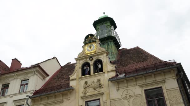 Graz Rakousko Srpen 2020 Třikrát Denně Amp Štítu Budovy Náměstí — Stock video