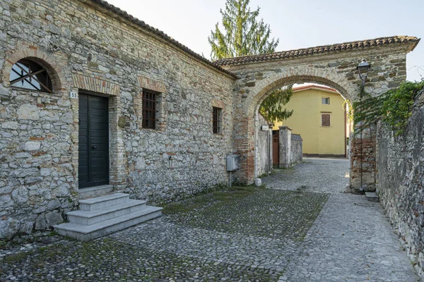 意大利Strassoldo 2020年9月11日 中世纪村庄Strassoldo的古老入口大门 — 图库照片