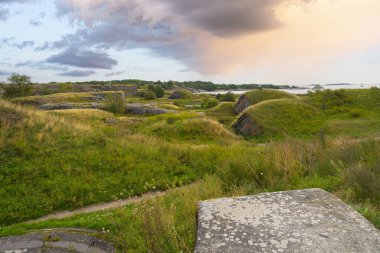 Helsinki, Finlandiya. 27 Ağustos 2025. Adanın etrafındaki askeri kuvvetler.