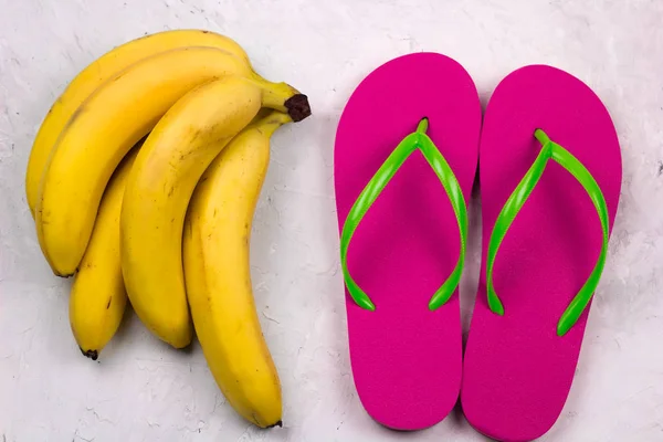 Bovenaanzicht Bananen Flip Flops — Stockfoto