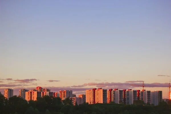 Visa Stadens Byggnader Solnedgången — Stockfoto