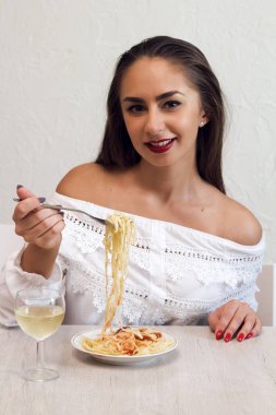 makarna portre yemek güzel genç kadın