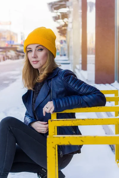 Beautiful Woman Yellow Knitted Hat Blue Leather Jacket Street Portrait — Stock Photo, Image