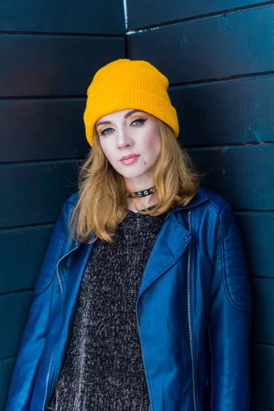 Beautiful Woman Yellow Hat Blue Jacket — Stock Photo, Image