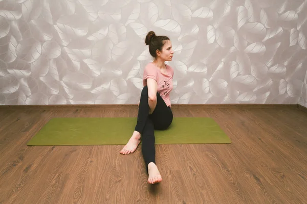 Joven Hermosa Mujer Haciendo Ejercicio Casa Concepto Estilo Vida Saludable — Foto de Stock