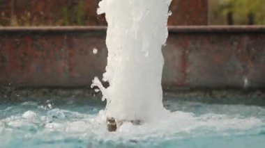 parkta spouting çeşme