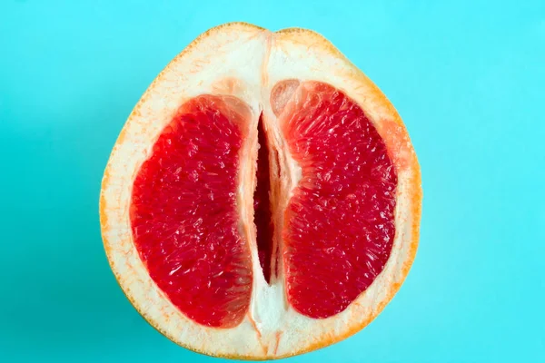 üst görünüm mavi arka planda greyfurt yakın