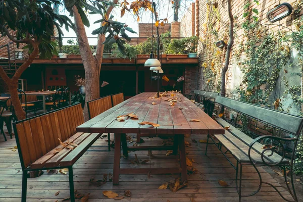 Patio Automne Avec Table Bancs Composition Saisonnière Automne — Photo