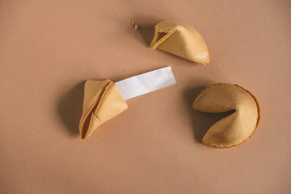 Top View Galleta Fortuna Laica Plana Con Espacio Blanco Para — Foto de Stock