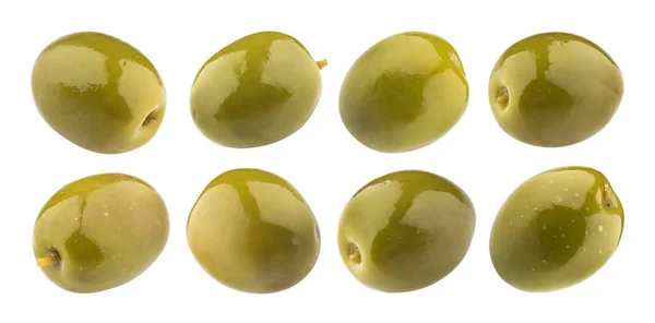 Зеленые оливки изолированы на белом фоне с обрезкой пути — стоковое фото