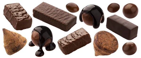 Collezione di cioccolatini, diverse caramelle al cioccolato isolate su sfondo bianco — Foto Stock