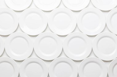 Beyaz yuvarlak plaka deseni, beyaz arkaplan, üst görünüm