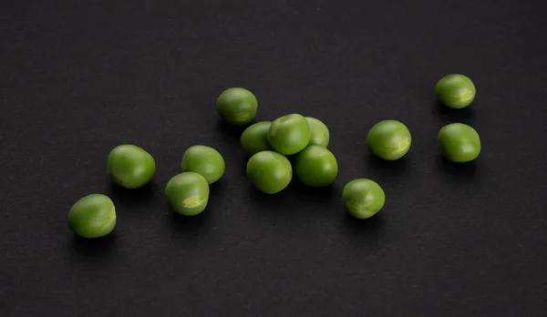 Fresh Green Peas Black Background Top View — Stock Photo, Image