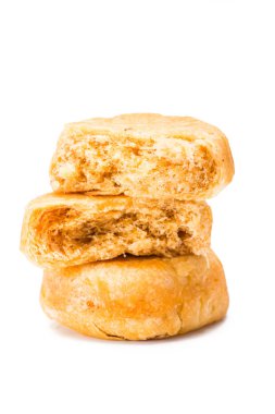 turta beyaz arka plan üzerinde izole rousong ile