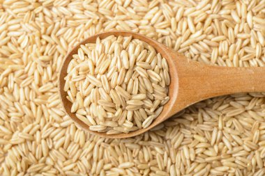 tahta kaşık yulaf görünümünü kapat