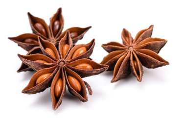 yıldız anasonu beyaz arkaplanda izole edildi 