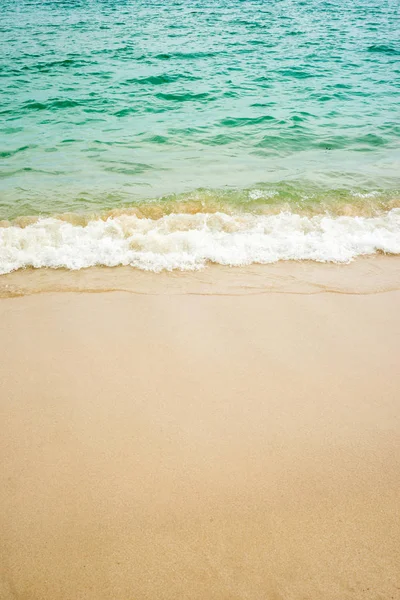 Sommaren Bakgrund Blå Våg Sandstranden — Stockfoto