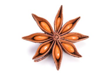 yıldız anasonu beyaz arkaplanda izole edildi 